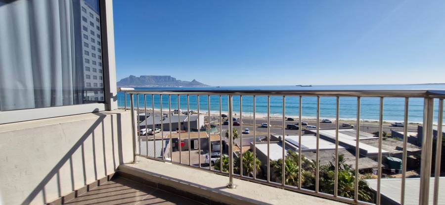  Bedroom Property for Sale in Bloubergstrand Western Cape